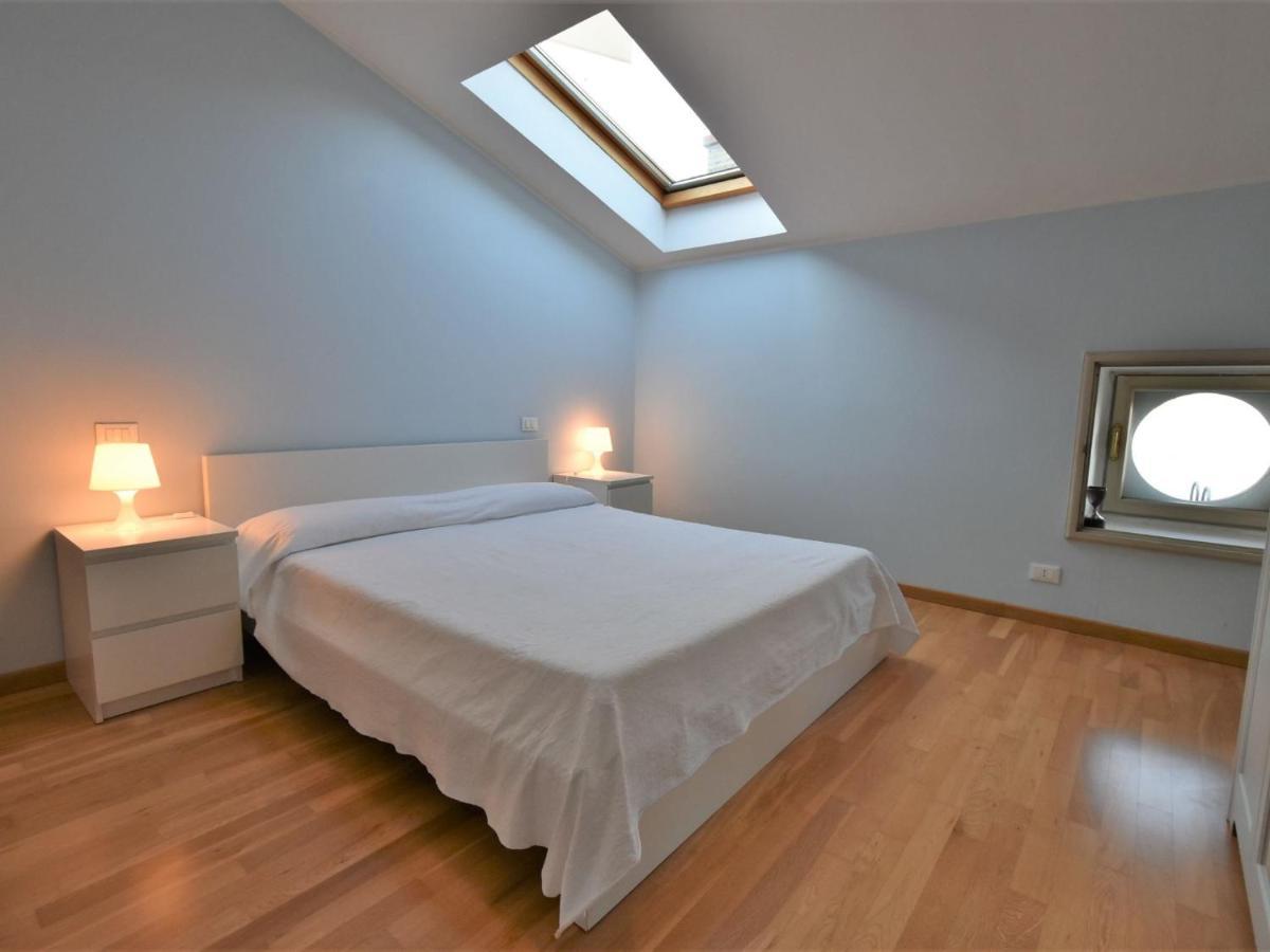 Apartment Duomo Mansarda By Interhome Iseo Eksteriør billede