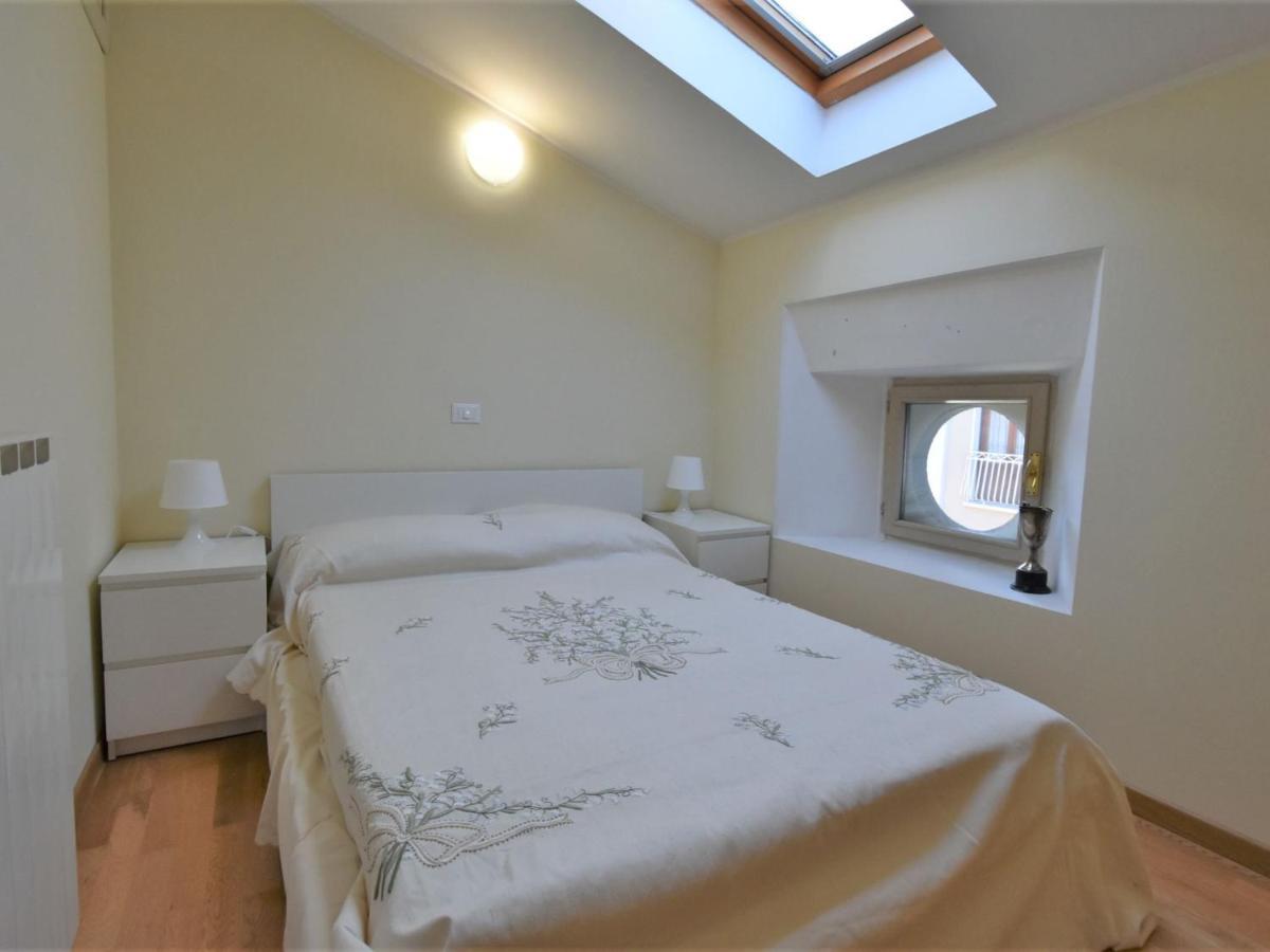 Apartment Duomo Mansarda By Interhome Iseo Eksteriør billede